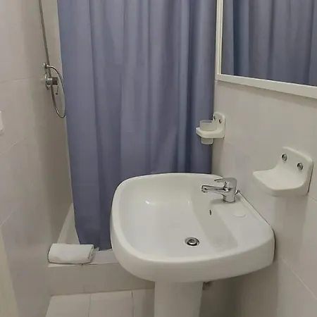 Rinella's Guest house *