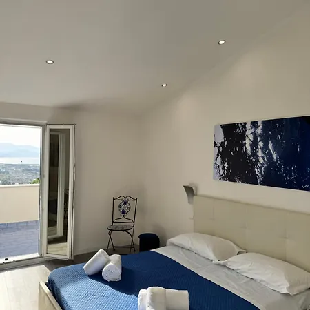 Rinella's Guest house